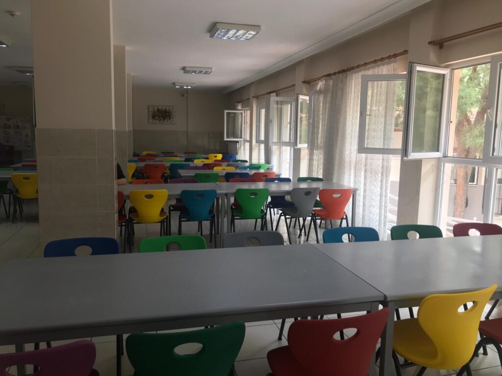 Aydin-Fen-Lisesi-Monoblok-Sandalye-2