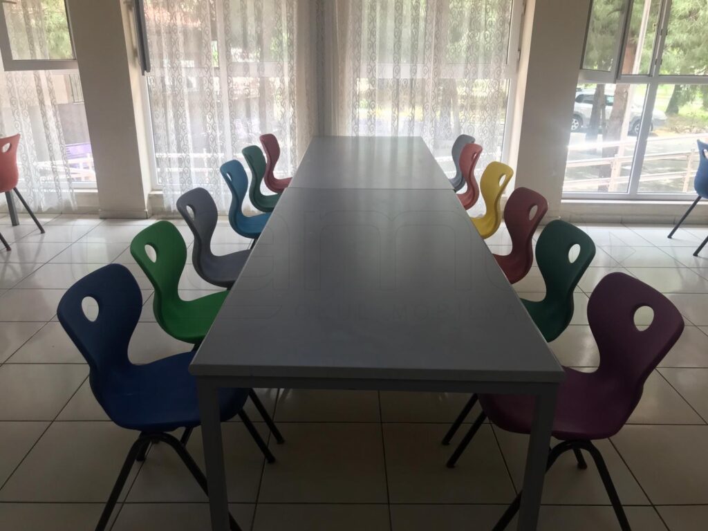 Aydin-Fen-Lisesi-Monoblok-Sandalye-4